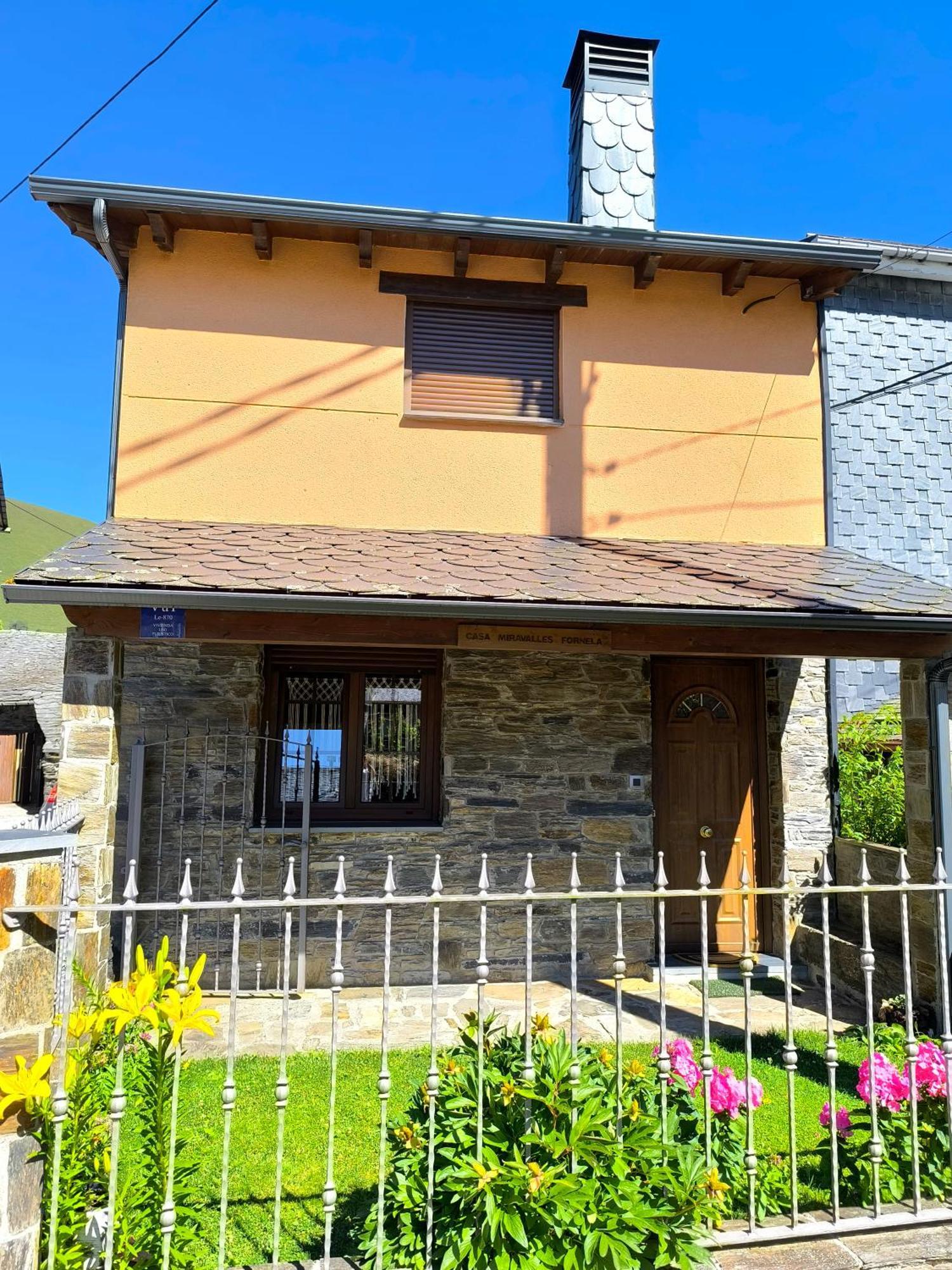 Casa Miravalles Fornela Guimara المظهر الخارجي الصورة