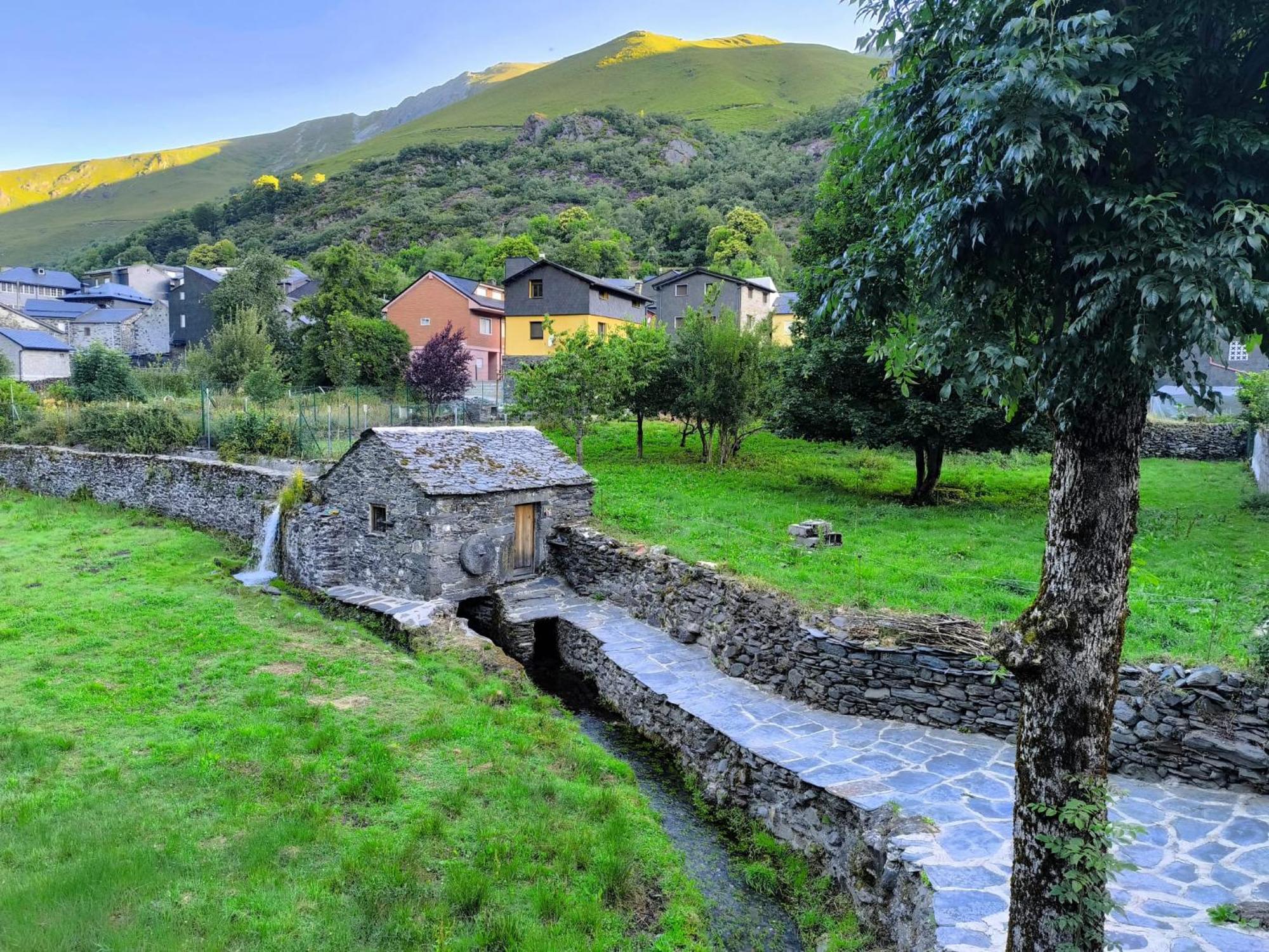 Casa Miravalles Fornela Guimara المظهر الخارجي الصورة